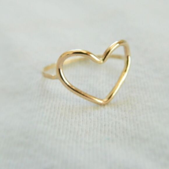 18K Gold Plated Hollow Big Heart Stackable Ring For Women - Picture 12 of 12